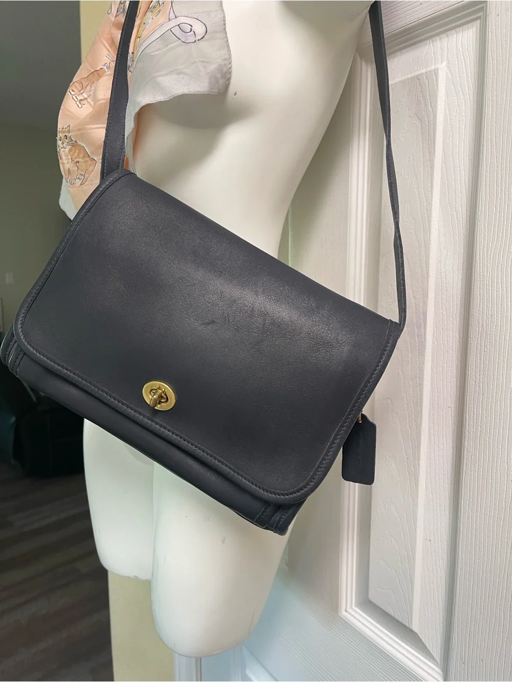 Coach Ridgefield 9812 Black.  EUC